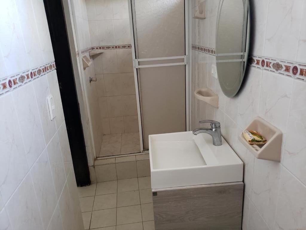 Posada Coral Breeze Habitacion Tercer Piso San Andrés Zewnętrze zdjęcie